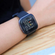 Imagen para el artículo titulado Estos son los cambios que detectan las pulseras Fitbit en las personas enfermas de Covid-19